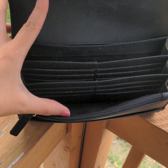 Black Vince Camuto Crossbody Bag - Picture 3 of 5